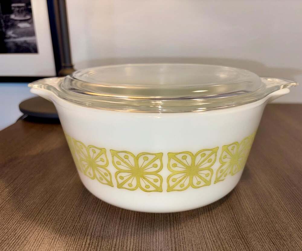 Vintage Pyrex Verde Square Flowers 474-B Casserole Dish – 1.5 Qt – With Lid – Sp